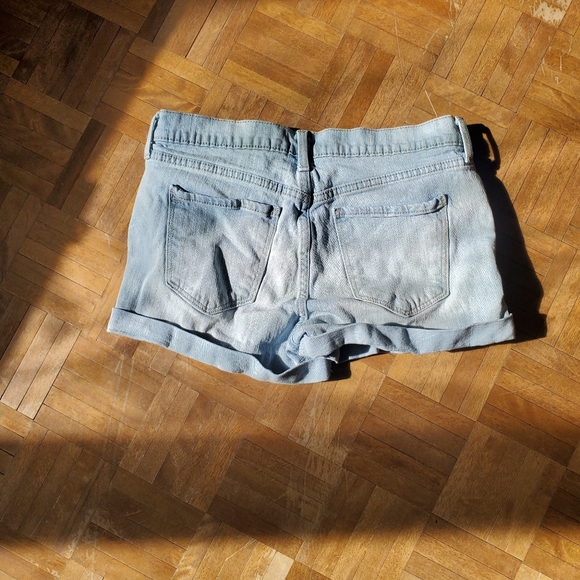 💥3 for $15💥 Old Navy Boyfriend Distressed Lightwave Jean Shorts - Picture 6 of 7